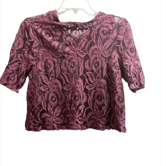 Lovely 153 Purple Lace Short Sleeve Crop Top - Picture 1 of 4